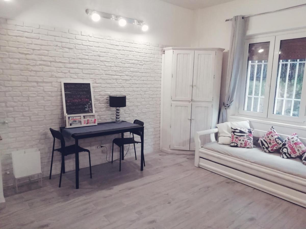 White Apartment Rome Luaran gambar